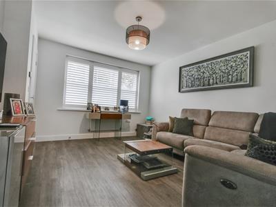 Property image 4 of home to buy in Lime Way, Radlett